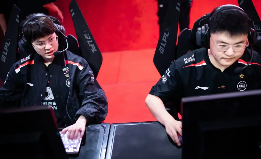 LGD险胜DK,Uzi打出惊人五杀鏖战多局全球总决赛,成为赛场最大亮点的简单介绍 LGD险胜DK,Uzi打出惊人五杀鏖战多局全球总决赛,成为赛场最大亮点的简单介绍