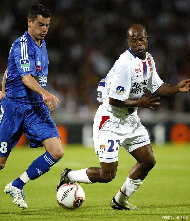 包含场上较量热火朝天,斯特拉斯堡对战梅斯的词条 包含场上较量热火朝天,斯特拉斯堡对战梅斯的词条