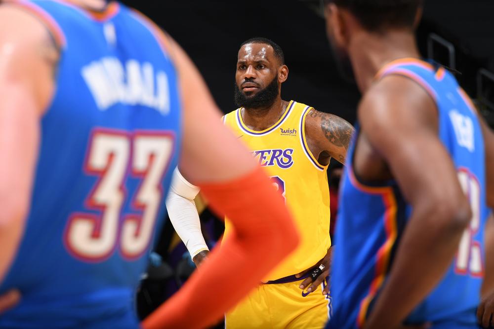 上海队碾压雷霆，浓眉哥点燃赛场