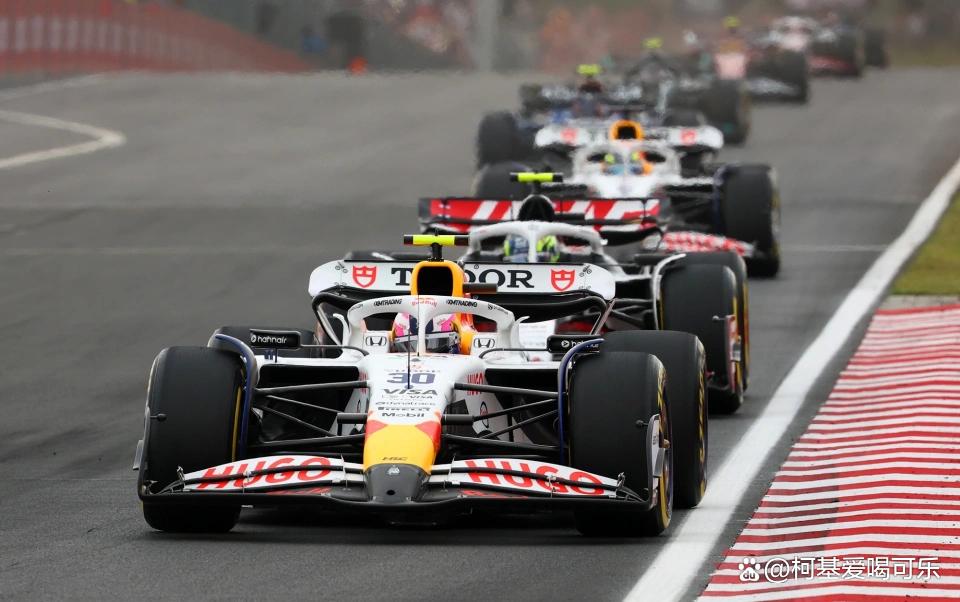 红牛二队轻取雷诺车队，勒克莱尔关键制胜的简单介绍